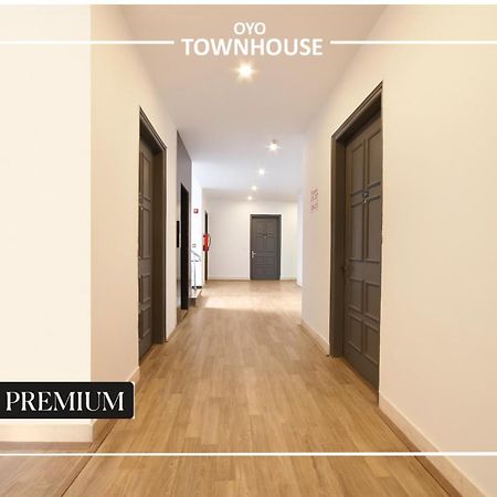 Oyo Townhouse 120 Shushant Lok Gurgaon Eksteriør bilde
