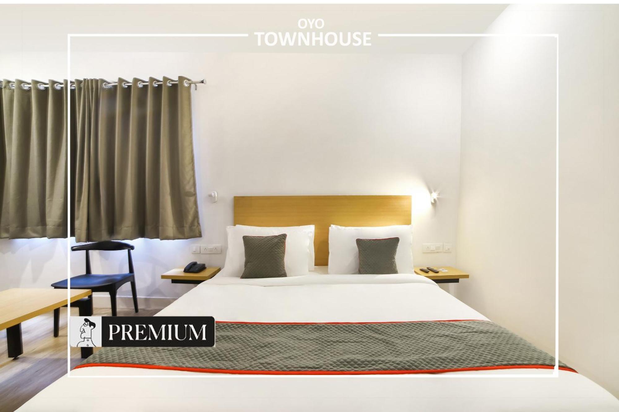 Oyo Townhouse 120 Shushant Lok Gurgaon Eksteriør bilde