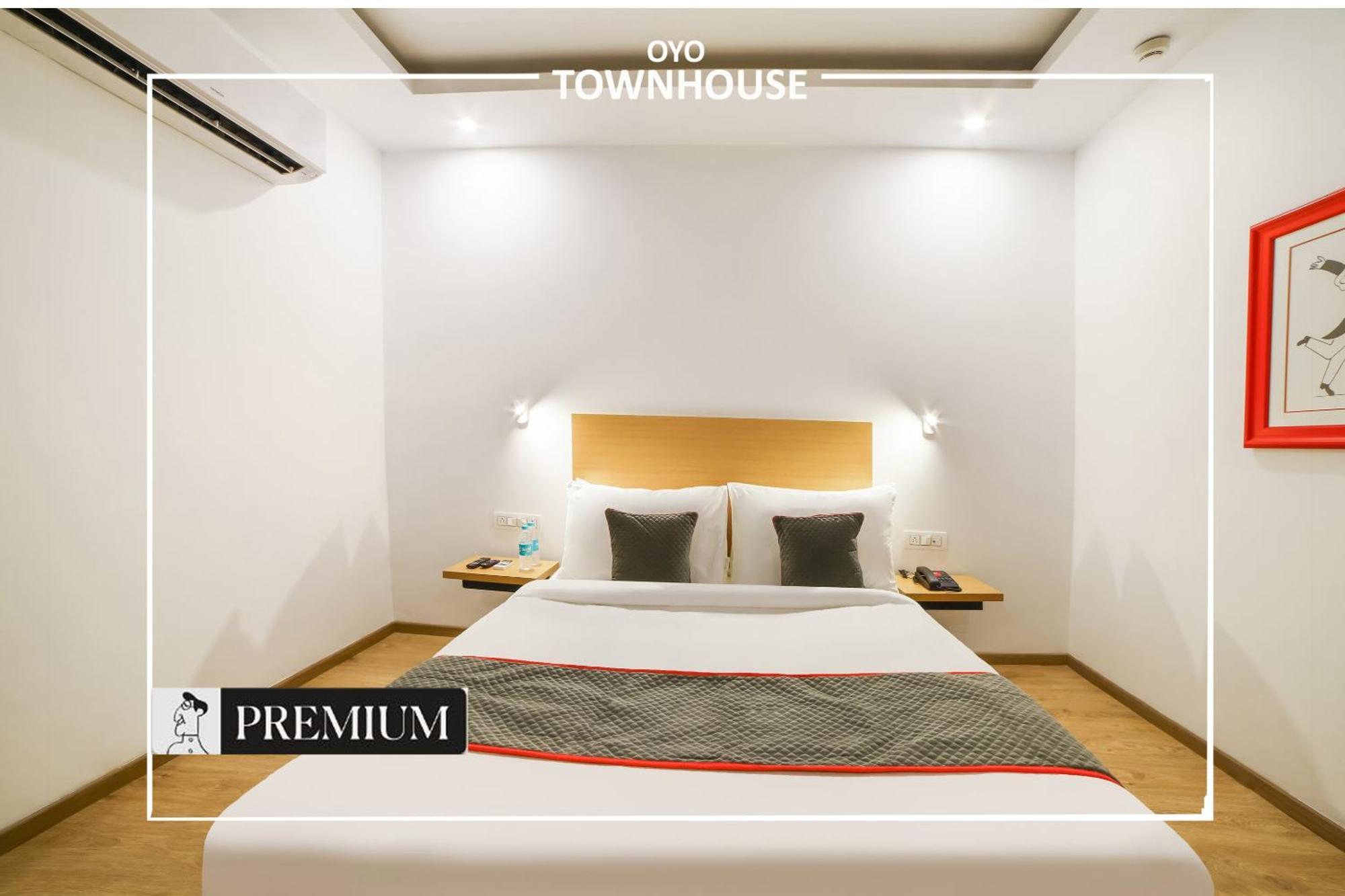 Oyo Townhouse 120 Shushant Lok Gurgaon Eksteriør bilde