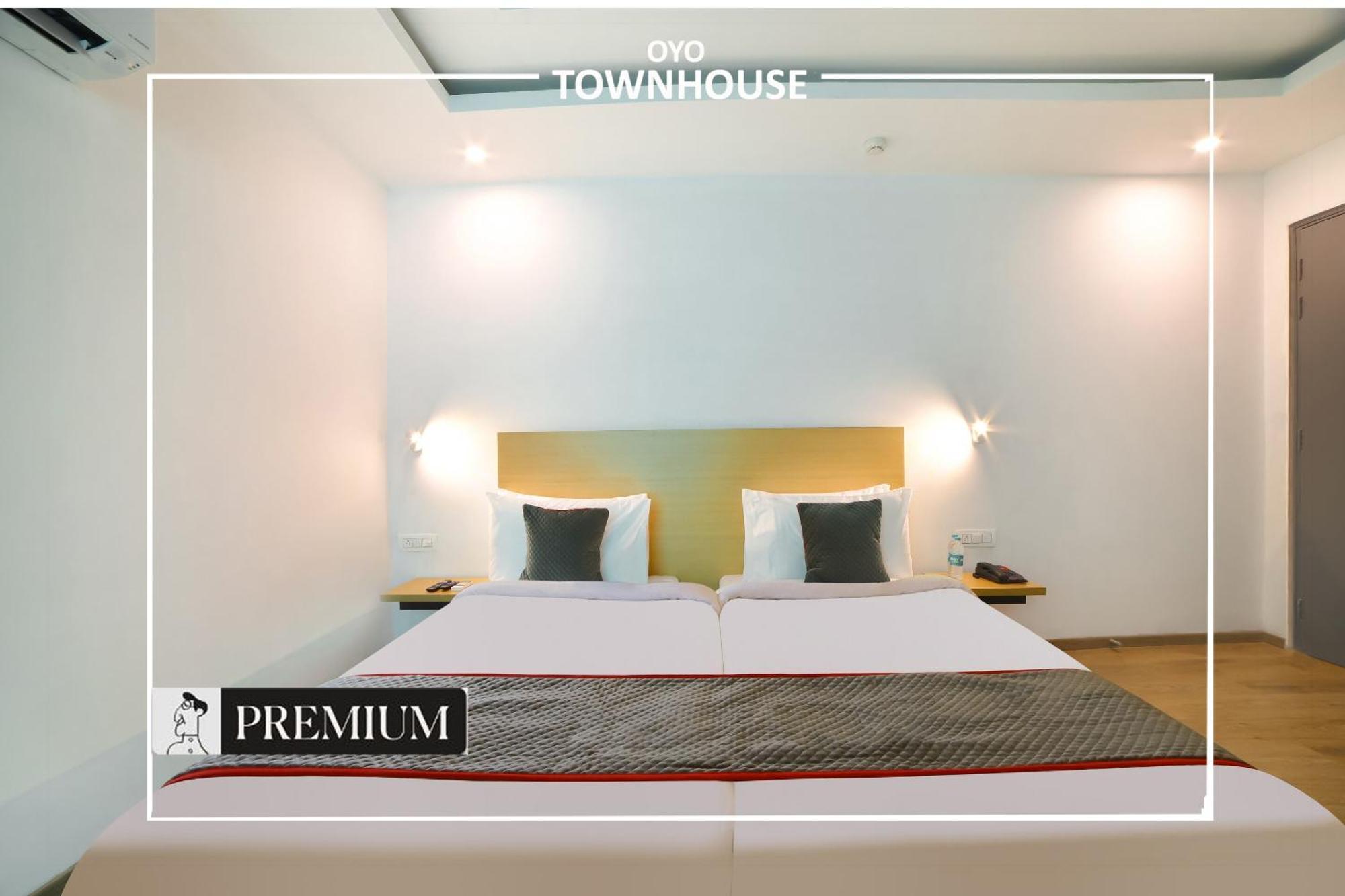 Oyo Townhouse 120 Shushant Lok Gurgaon Eksteriør bilde