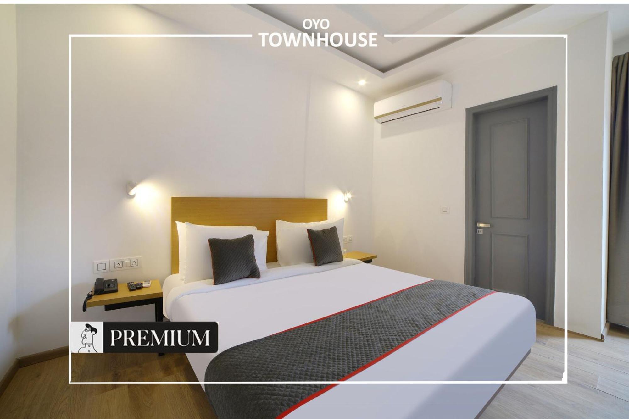 Oyo Townhouse 120 Shushant Lok Gurgaon Eksteriør bilde