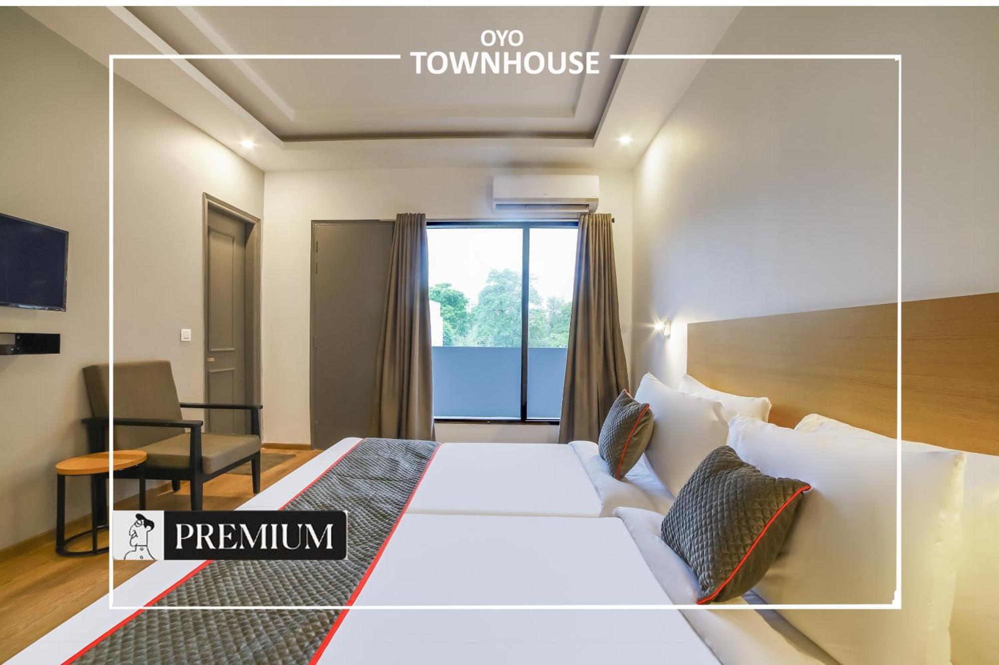 Oyo Townhouse 120 Shushant Lok Gurgaon Eksteriør bilde