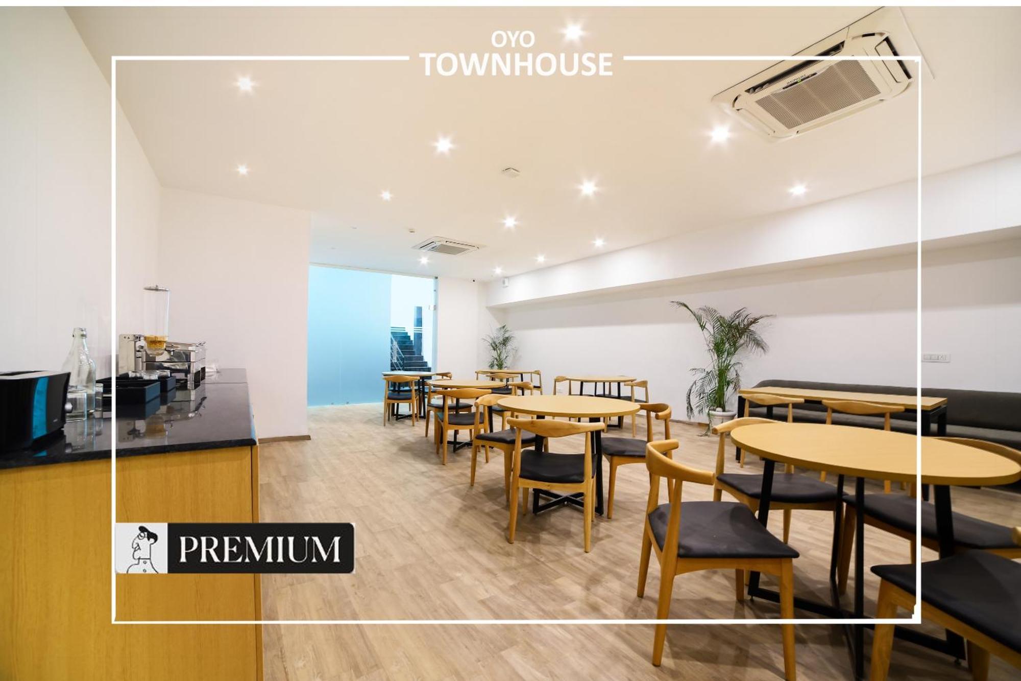 Oyo Townhouse 120 Shushant Lok Gurgaon Eksteriør bilde