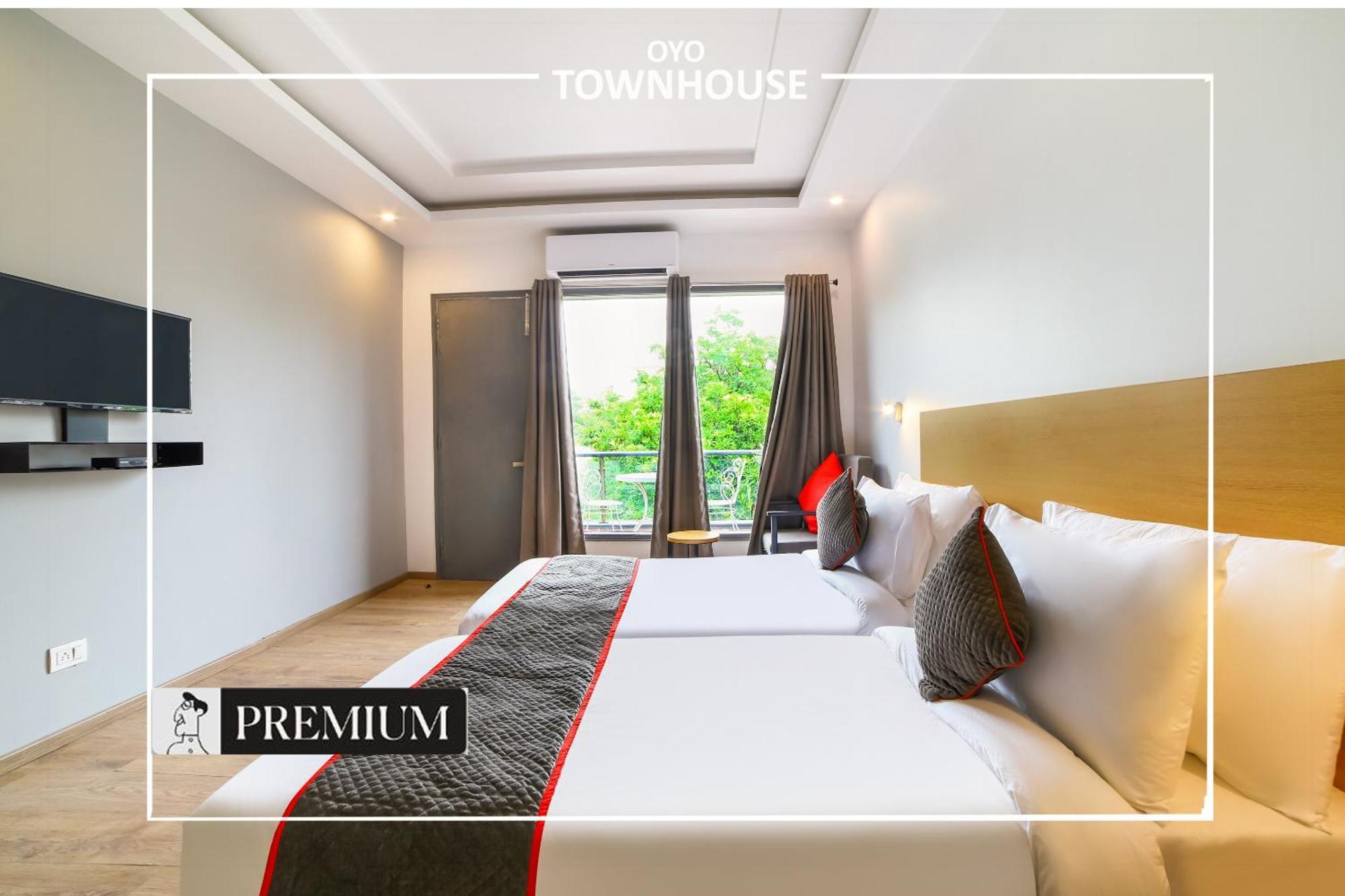Oyo Townhouse 120 Shushant Lok Gurgaon Eksteriør bilde