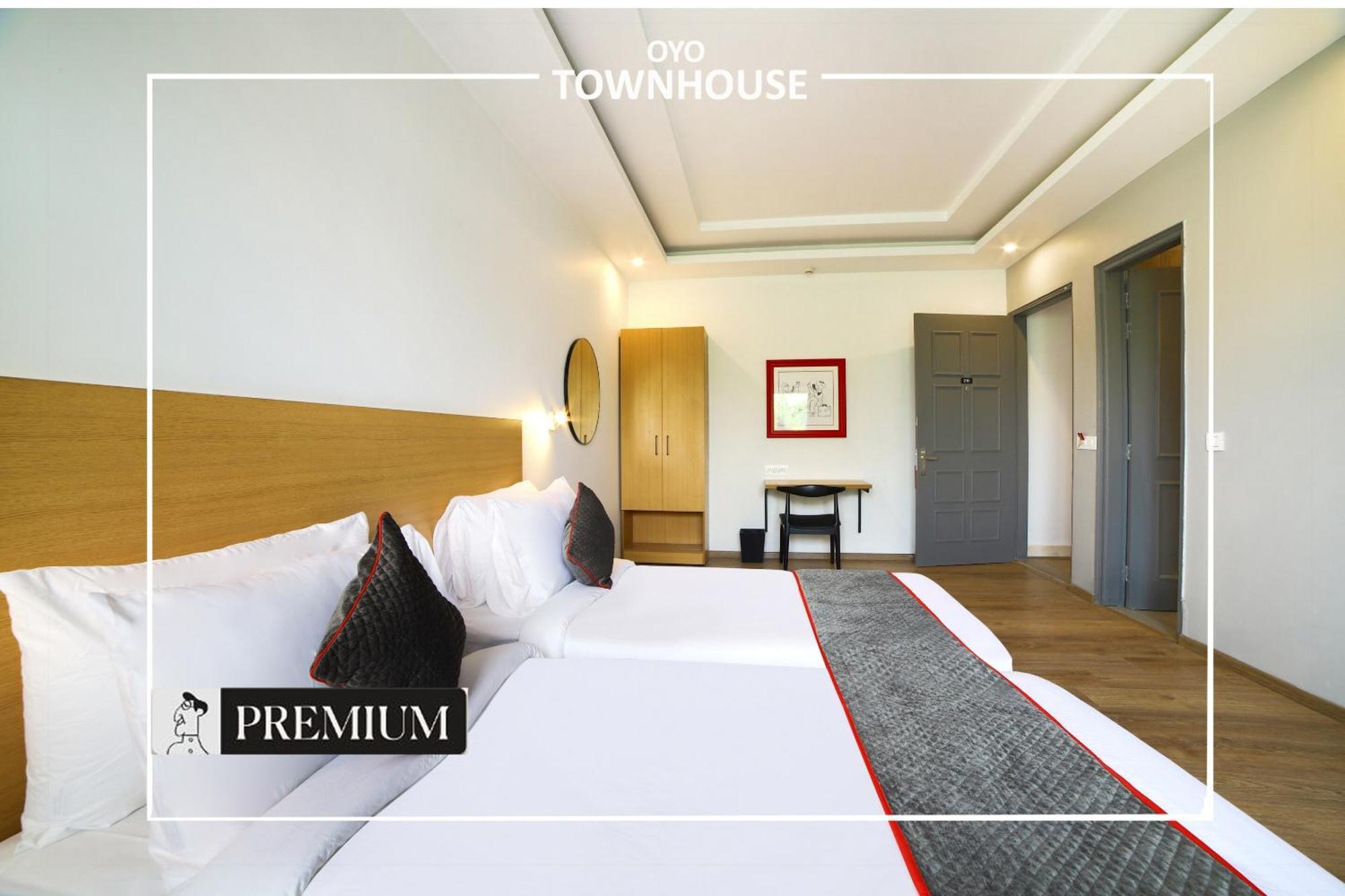 Oyo Townhouse 120 Shushant Lok Gurgaon Eksteriør bilde