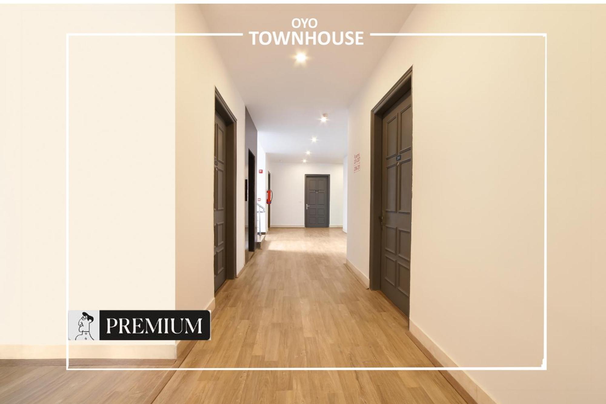 Oyo Townhouse 120 Shushant Lok Gurgaon Eksteriør bilde