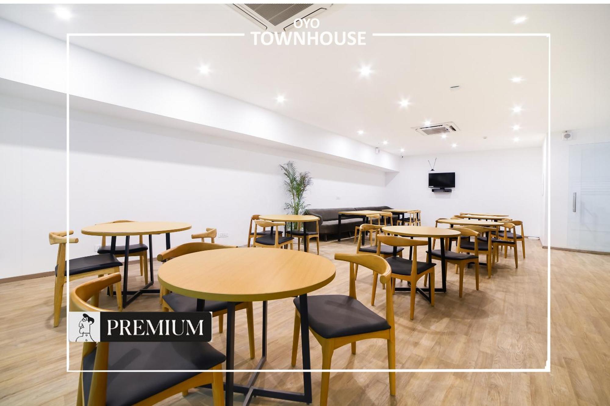 Oyo Townhouse 120 Shushant Lok Gurgaon Eksteriør bilde
